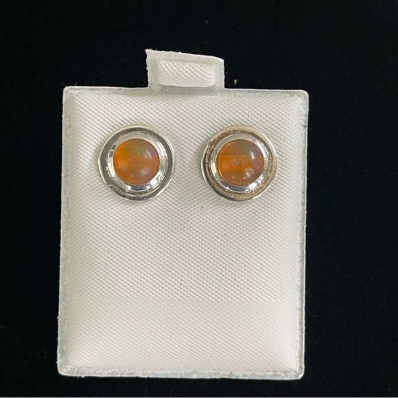 Sterling Silver 925 Cabachon Ethiopian Opal earrings - Picture 5 of 9